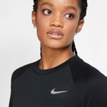 Picture of W NK PACER RUNNING CREW LS  XS Black