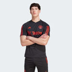 Picture of MANCHESTER UNITED TIRO 23 ADULT TRAINING JERSEY  M Black/red