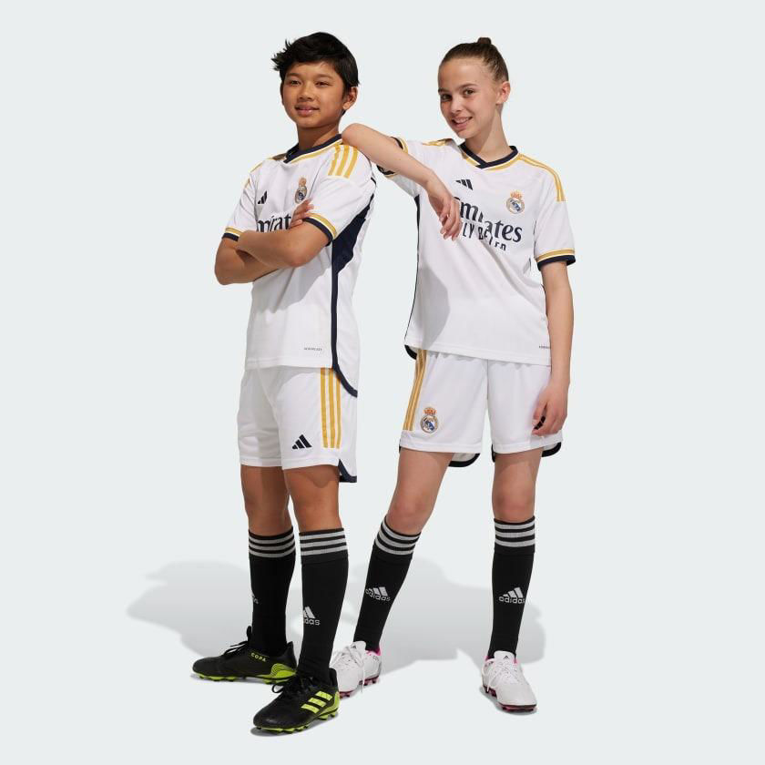 Picture of REAL MADRID HOME SET 23/24 CHILD  140 (9-10Y) White