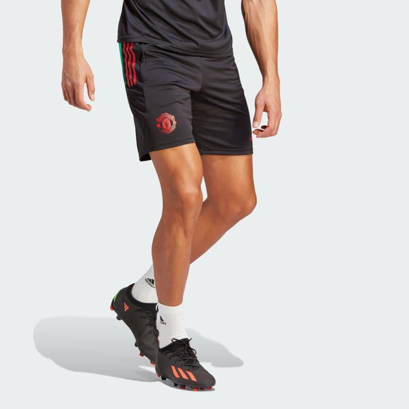 Picture of MANCHESTER UNITED TIRO 23 TRAINING SHORTS  S Black/red