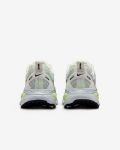 Image de W NIKE VOMERO 18  7.5US - 38 1/2 Blanc