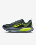 Image de NIKE VOMERO 18 - M  9.5US - 43 Vert sapin