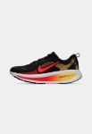 Image de NIKE VOMERO 18 - M  10US - 44 Noir/rouge