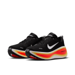 Image de NIKE VOMERO PLUS - M  10.5US - 44 1/2 Noir/orange