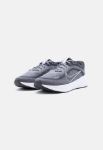 Image de NIKE STELLAR RIDE (GS)  4Y US - 36 Gris