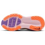 Image de W NIKE VOMERO 18  10US - 42 Écru