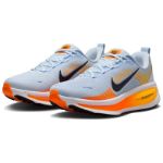 Image de NIKE VOMERO 18 - M  10.5US - 44 1/2 Bleu ciel