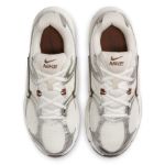 Image de W NIKE V5 RNR  8.5US - 40 Blanc/brun