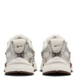 Image de W NIKE V5 RNR  6.5US - 37 1/2 Blanc/brun
