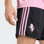 Image de SHORT EXTÉRIEUR JUVENTUS 26/27 ADULTE  L Noir/rose