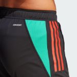 Image de SHORT D'ENTRAÎNEMENT MANCHESTER UNITED TIRO 23  XS Noir/rouge