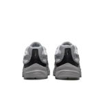 Image de NIKE INITIATOR  9US - 42 1/2 Blanc/gris